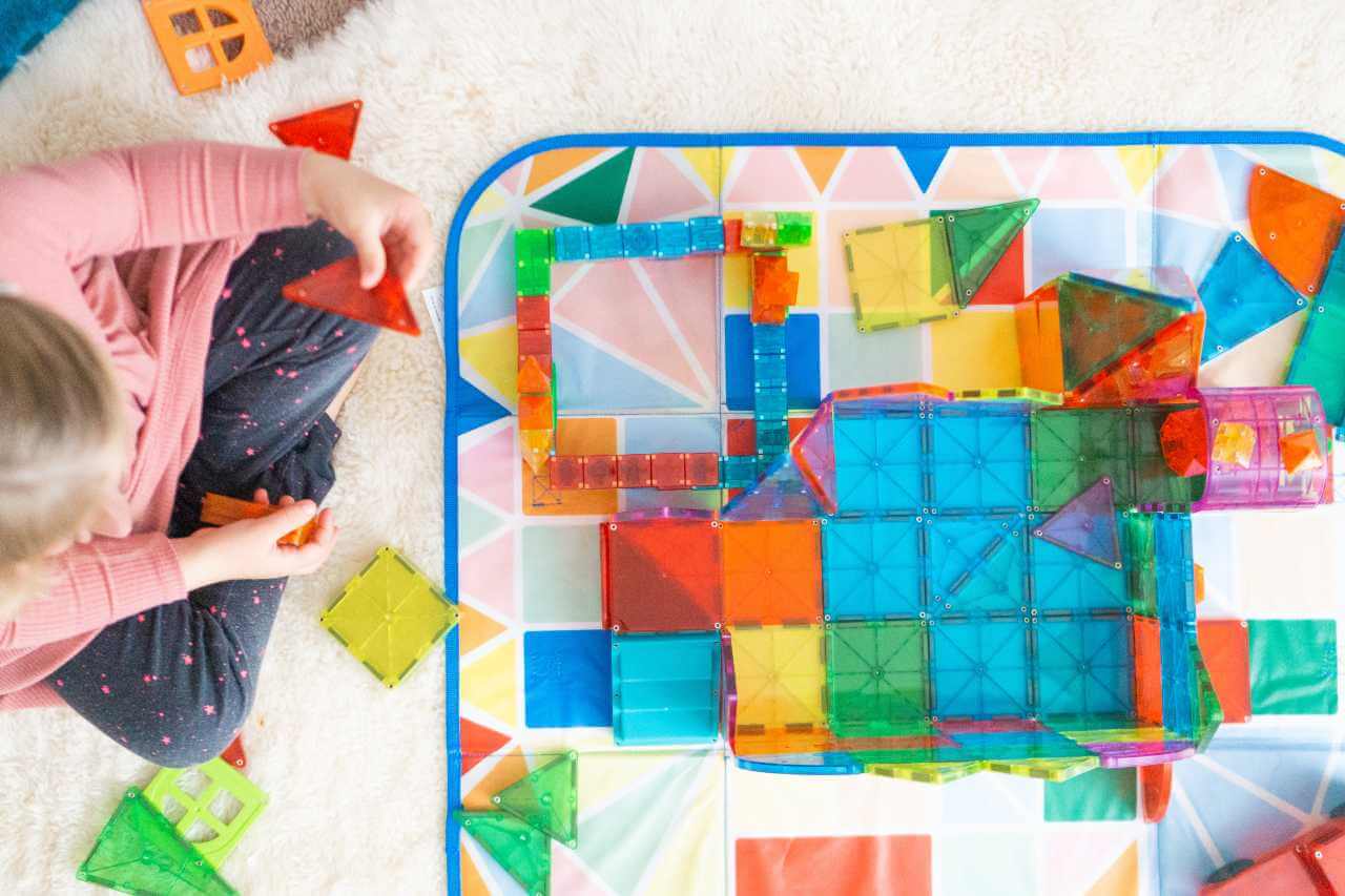 magna tiles spaceship